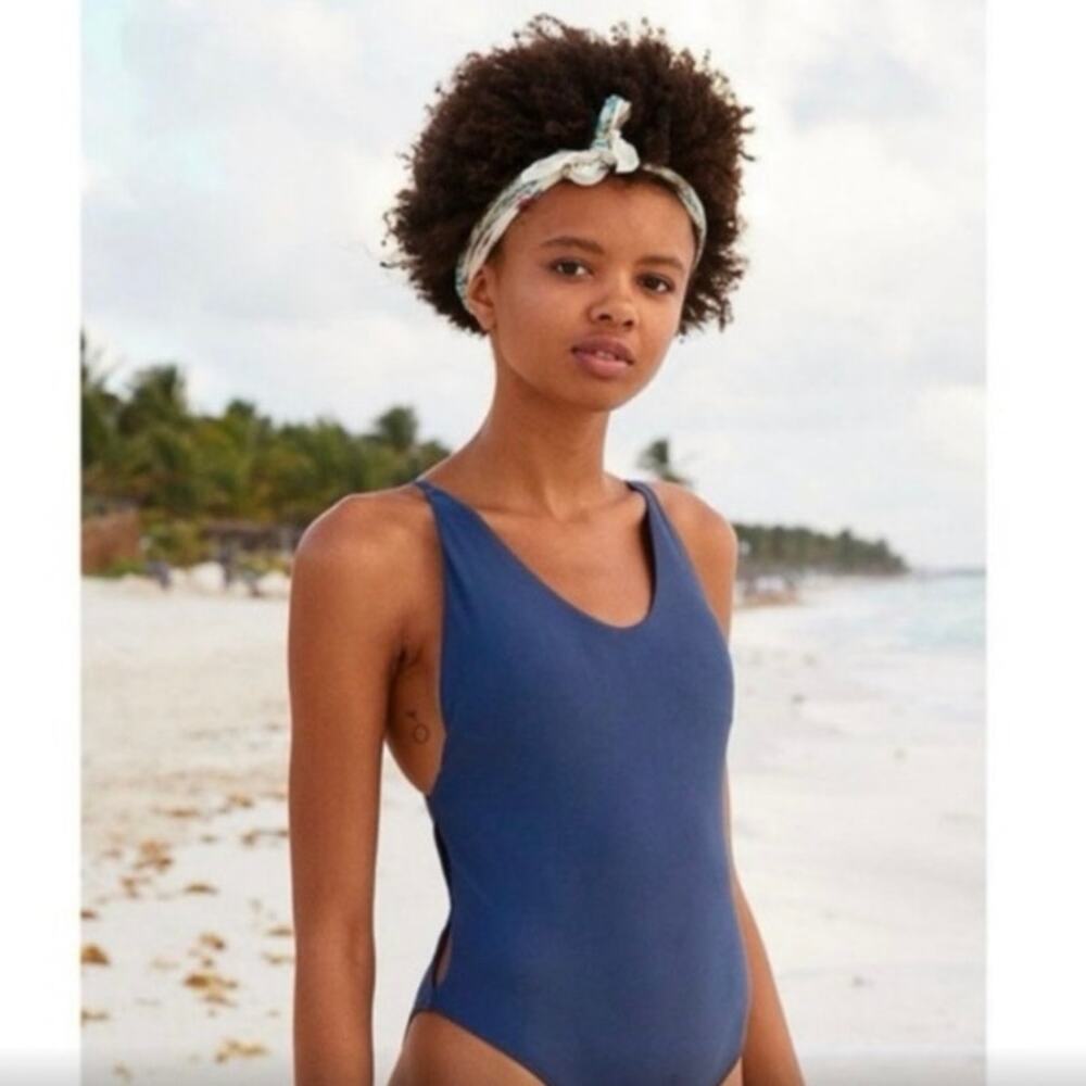 NWOT Aerie One Piece High Cut Cheeky Swimsuit Sz Small Side Cut Out Design Black - Picture 10 of 10